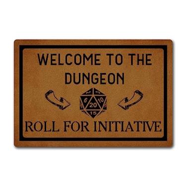 Imagem de YZCZ Capacho engraçado de boas-vindas para entrada para decoração de casa Welcome to The Dungeon Roll for Initiative Tapetes de cozinha personalizados de borracha para presente de boas-vindas (23,7 x