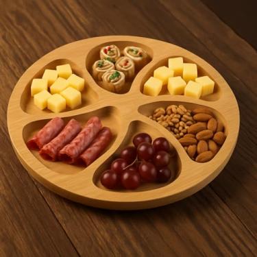 Imagem de Petisqueira Premium Madeira Redonda 30cm 6 Divisórias Ecológica para Frios Queijos Aperitivos e Petiscos