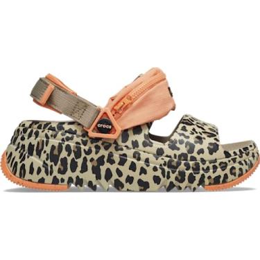 Imagem de Crocs Sandália feminina Hiker Xscape Animal, Cáqui/leopardo, 13