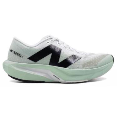 Imagem de Tênis New Balance FuelCell Rebel V4 Feminino, 36, Verde claro