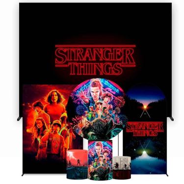 Imagem de Super Kit de Painéis de Festa Stranger Things Painel Redondo 1,50 e Retangular Várias Medidas - Fera Print