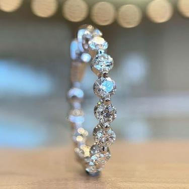 Imagem de Aliança de noivado minimalista banhada a ouro branco com zircônia cúbica redonda incrustada e brilhante, alianças de compromisso, festas noturnas, presentes de dia dos namorados, alianças de