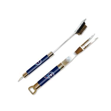 Imagem de NFL Tennessee Titans Conjunto de limpador de garfo e grelha para churrasco