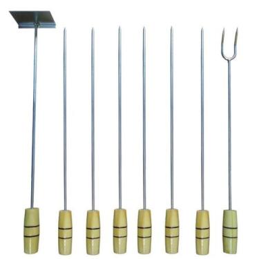 Imagem de Espetos Para Churrasco 6 Un + Rastelo Para Brasa + Garfo 59 cm - Rioma
