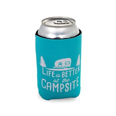 Imagem de Camco Life is Better at The Campsite Can Sleeve – refrigerante de neoprene ou lata de cerveja, serve para latas de 340 g, tema de acampamento retrô azul-petróleo e branco – (53249)