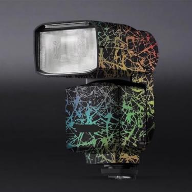 Imagem de HVL-F60RM2 II Anti-riscos Câmera Flash Adesivo Revestimento Película de Vinil para Sony HVL-F60RM2 II Revestimento Protetor Decalque Skin (Splash Rainbow Black)