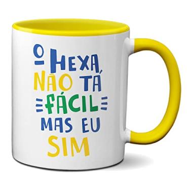 Imagem de Caneca O Hexa Não Tá Fácil Mas Eu Sim Brasil Verde Amarelo (Amarela)