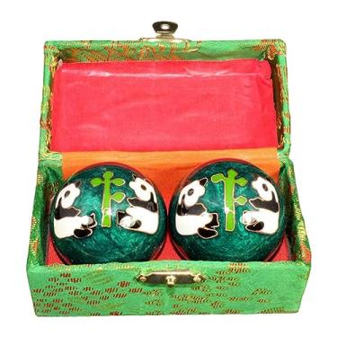 Imagem de Pegciuho 2 Peças Bolas de Massagem de Mão Bolas de Baoding com Caixa de Armazenamento Suave Exercício Chinês Handballs para Crianças Pessoas de Meia Idade Pais, panda verde