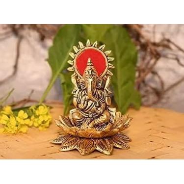 Imagem de Lord Ganesha Idol Statue with On Flower Pooja Figurine Idol for Gift & Home Decor, Pooja Room, Mandir, Diwali Pooja Metal Item for Decoration