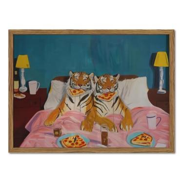 Imagem de Arte de parede de tigre engraçado emoldurado, tigres ecléticos comendo pizza na cama, imagens de decoração de parede, pinturas de animais caprichosas, impressões em tela, humor, decoração de casa para