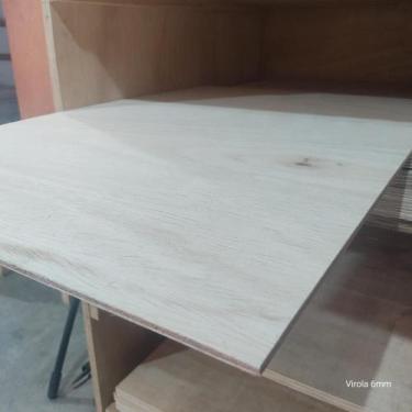 Imagem de Compensado de virola naval (79cm x54cm x 6mm) - Beija Flor Madeiras