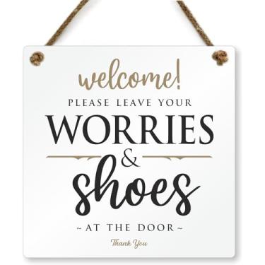 Imagem de SmartSign Placa Leave Your Worries & Shoes At The Door para Airbnb - 15 cm x 15 cm, com cordão, acrílico, preto/dourado/branco