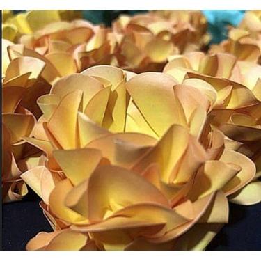 Imagem de Forminhas para Doces Finos - Kit 40/120 Formas Flor Decorativas | Ideal para Casamentos, Festas e Cupcakes (Style - Amarelo Queimado,40)