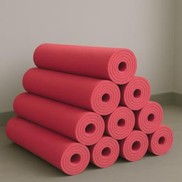 Imagem de Kit 10 Tapete Yoga Colchonete Tatame 1,70m x 55cm x 5mm para Exercício em Casa(Vermelho,Com Alça)