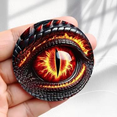 Imagem de Ímã de geladeira vintage olho de dragão ardente com design de escamas brilhantes - adesivo de geladeira redondo acrílico de 5,8 cm, presente de decoração retrô, tamanho perfeito para geladeira