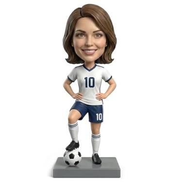 Imagem de Bobblehead de jogador de futebol feminino personalizado - Estatueta de atleta feminina personalizada de argila de polímero esculpida à mão, presente exclusivo para fãs de futebol e amantes de esportes