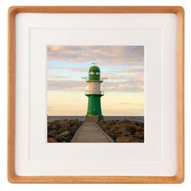 Imagem de Porta-retratos em madeira natural Zibrelte 12x12 com tapete 8x8/10x10