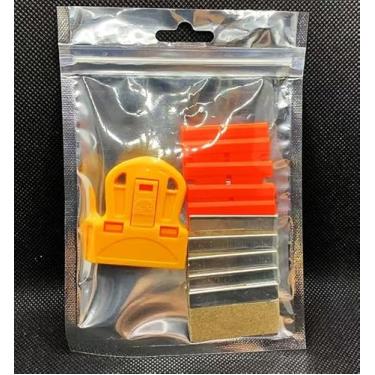 Imagem de 10 peças mini raspador de plástico com lâmina de metal, compacto para remover adesivos, cola, tinta e adesivo de película de janela em vidro e etiquetas, YellowGroup
