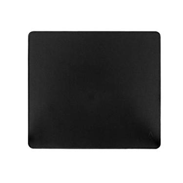 Imagem de Mouse pad para jogos Dark Matter by Monoprice Launch – tecido preto premium microtecido, 450 x 400 mm, bordas costuradas antidesgaste, espessura de 2 mm, otimizado para sensores ópticos e a laser