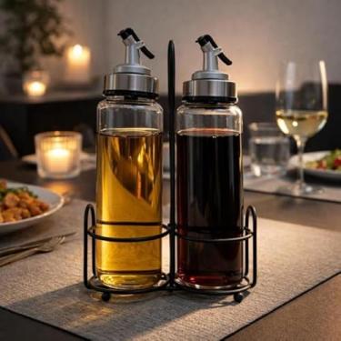 Imagem de Conjunto Galheteiro de Vidro com Bico Dosador e Suporte. - 529 Ml