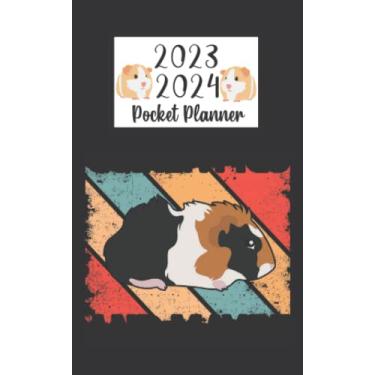 Imagem de 2023 2024 pocket planner For Purse Guinea Pig Lovers: 2 year Pocket Calendar January 2023 to December 2024 | 24 Months Monthly Planner & Organizer For ... Holidays | Cute Guinea Pig Vintage Retro