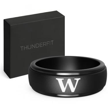 Imagem de ThunderFit Anel inicial de silicone preto para ele - Aliança de borracha personalizada de casamento com uma letra - Ajuste confortável - Presentes de aniversário exclusivos para homens, 15.5 - 16