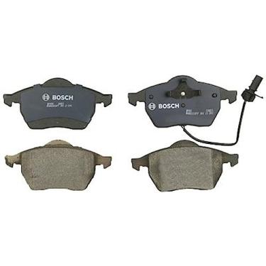 Imagem de Bosch BP555 QuietCast Premium Conjunto de pastilhas de freio a disco semi-metálicas para Audi 100, 100 Quattro, A4, A4 Quattro, A6, A6 Quattro, A8, A8 Quattro; Volkswagen Golf, Passat; Frente