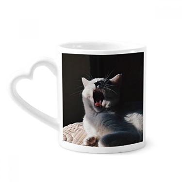 Imagem de Caneca de fotografia de gato com bocejo, caneca de café de cerâmica, copo de coração de vidro