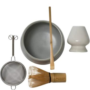 Imagem de Dr. Weil Matcha Kari – Conjunto de chá Lite Matcha – Branco – Batedor com suporte, concha, peneira e tigela de cerâmica