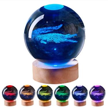 Imagem de Luz noturna com bola de cristal de crocodilo grande 3D com base de madeira, lâmpada de cristal presente para crianças, esposa e amigos, mudança de cor com controle remoto, lâmpada de esfera de vidro
