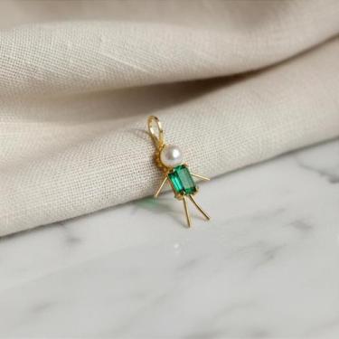 Imagem de Pingente de Ouro 18k Menino com Esmeralda Verde - Amuleto de Amor e Co