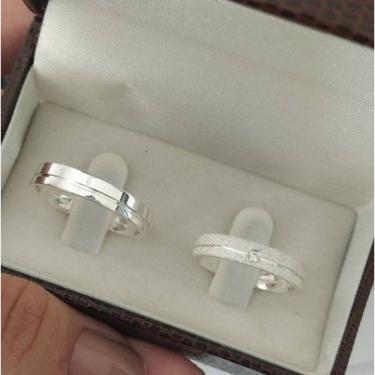 Imagem de Par De Aliança 4,5Mm Reta Feminina E Masculina Lisa Prata