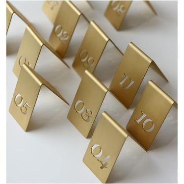 Imagem de Cartões De Lugar, Números De Mesa Restaurante 1-10, Número De Mesa Recortado Em Latão Cartões De Lugar Triangulares Para Casamentos, Banquetes De Aniversário De C, Onecolor, One Size