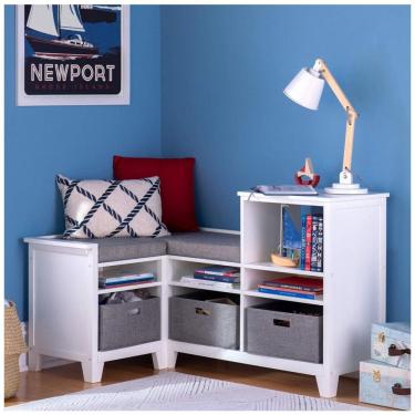 Imagem de Banco de canto infantil Martha Stewart Living & Learning branco com nichos, cestos de tecido e assento acolchoado para quarto