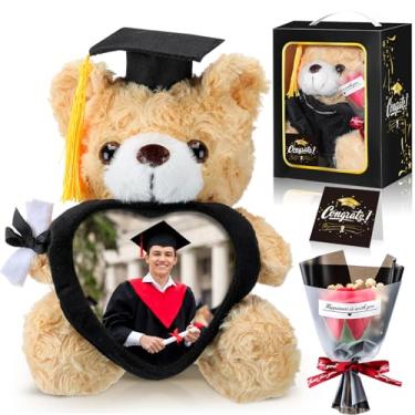 Imagem de Seenelling Conjunto de presentes de urso de formatura com porta-cartões de presente de animal de pelúcia com formato de coração, flor artificial, parabéns, cartão de graduação, presente de formatura