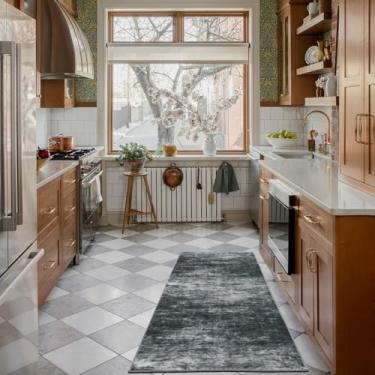 Imagem de WILLSUN Tapetes de área laváveis, tapetes antiderrapantes boho de 5 x 15 cm para cozinha, sala de estar, quarto, tapete vintage lavável à máquina, tapete com estampa floral interna para decoração de