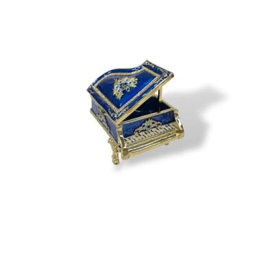 Imagem de Cristiani Collezione Caixa decorativa para piano de cauda, estanho esmaltado azul e dourado, detalhes de cristal austríaco, fecho magnético, 7 x 6 x 4 cm