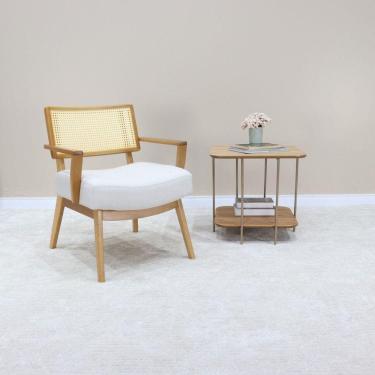 Imagem de Poltrona Sofia Estofada em Madeira Amêndoa com Tela Sextavada Amendoa