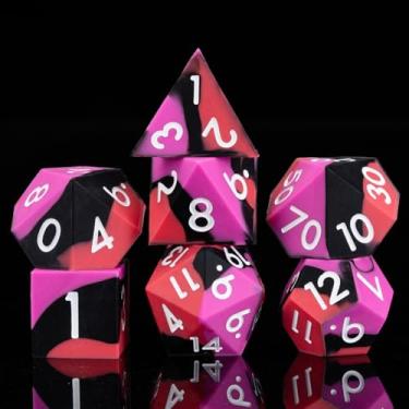 Imagem de Silicone D&D Dice, 7pcs Rubber Polyhedral DND Dice Set, Sharp Edges Soft Perfect Bouncer for Dungeons and Dragons, RPG, MTG (D4, D6, D8, D10, D12, D20, D%) Red Black Rose Red