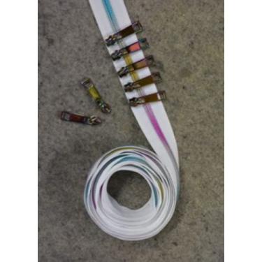 Imagem de Pam Damour Fita metálica branca com zíper arco-íris 2,4 m