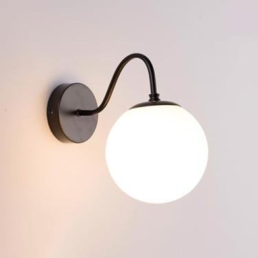 Imagem de Luminária de parede estilo americano com acabamento dourado/preto E26/E27, luminária de parede de ferro com cúpula de vidro para decoração interna, lanterna de parede adequada para decoração