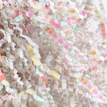 Imagem de Enchimento de papel enrugado desfiado para cestas de presente, 473 g diamante branco enrugado enchimento para decoração de presentes de Natal e ano novo, caixa de presente, cesta desfiada, recheio