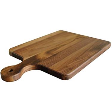 Imagem de Tábua de corte de madeira de nogueira com alça da Virginia Boys Kitchens - 10x16 American Hardwood Chopping and Serving Rústico Paddle para pão, queijo, charcutaria e pizza