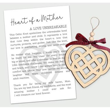 Imagem de Ornamento de coração celta - Cartão de história do coração de uma mãe - Design de nó entrelaçado de madeira - símbolo de vínculo materno inquebrável - Tributo tocante de amor e gratidão