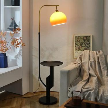 Imagem de Luminária de chão contemporânea de luxo, com design moderno e artístico, ideal para sala de estar, quarto, escritório, casa de campo, hotel ou residências. Possui LED, design retrô e criativ