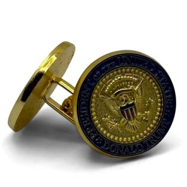 Imagem de Abotoaduras de moeda Donald Trump: abotoaduras de águia dourada com selo presidencial oval e escudo colorido. Designer White House Jewelry {edição limitada{