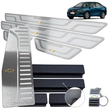 Imagem de Descanso de Pé + Soleira Onix Plus 2020 Prata Alto Relevo