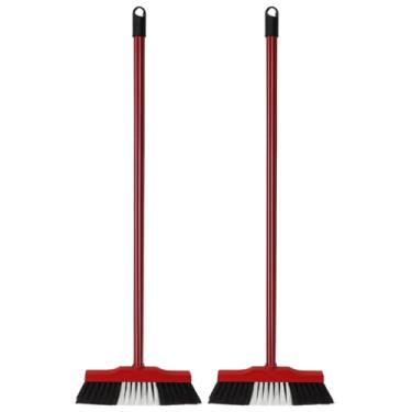 Imagem de Kit 2 Vassouras de Pelo Sintético 30cm com Cabo e Base de Madeira – Leve, Resistente e Eficiente para Piso Liso – Ideal para Limpeza Doméstica Diária em Cozinha, Sala, Quarto e Ambientes Internos