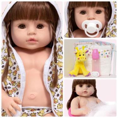 Imagem de Bebe Reborn de Silicone Girafinha Com Roupão Kit Acessórios - Cegonha 