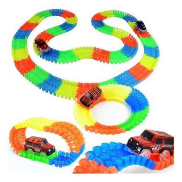 Imagem de Kit com 4 Carrinho E 2,8 Metros De Pista Trilha Maluca - RACING